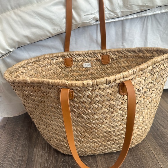 Large Abercrombie and Fitch beach tote - Picture 2 of 3